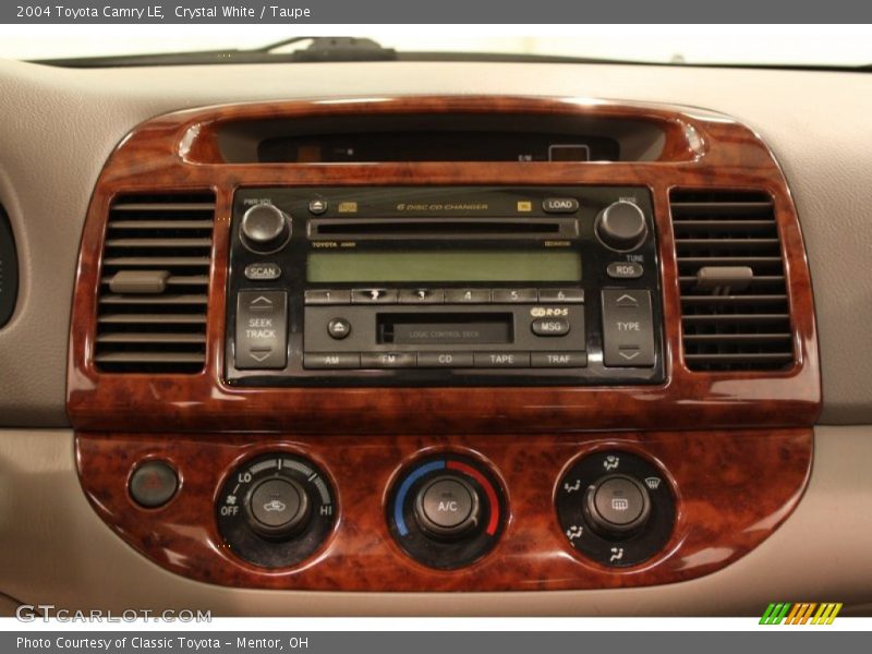 Controls of 2004 Camry LE