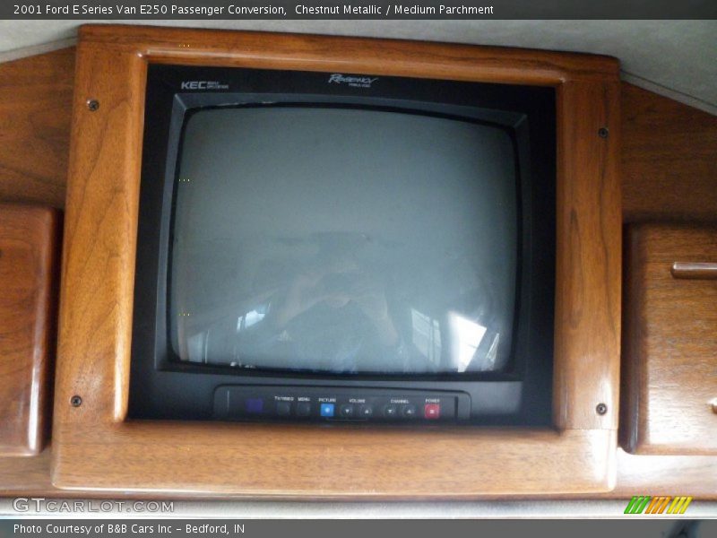 Chestnut Metallic / Medium Parchment 2001 Ford E Series Van E250 Passenger Conversion