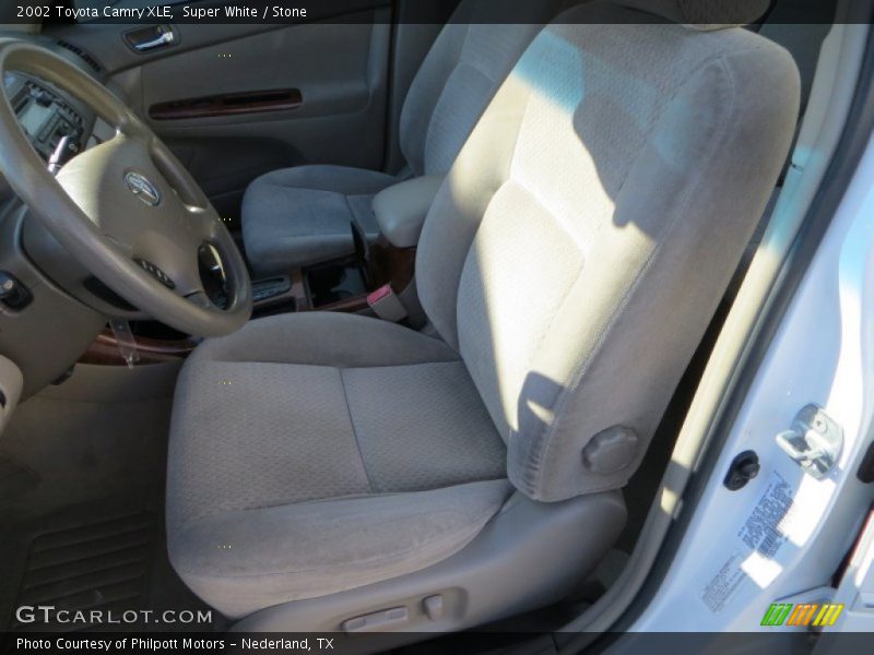 Super White / Stone 2002 Toyota Camry XLE