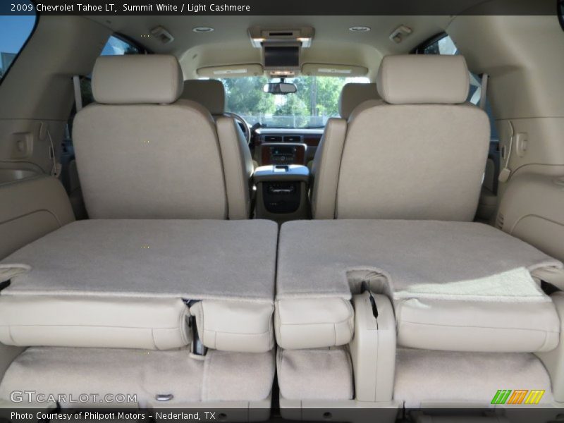 Summit White / Light Cashmere 2009 Chevrolet Tahoe LT