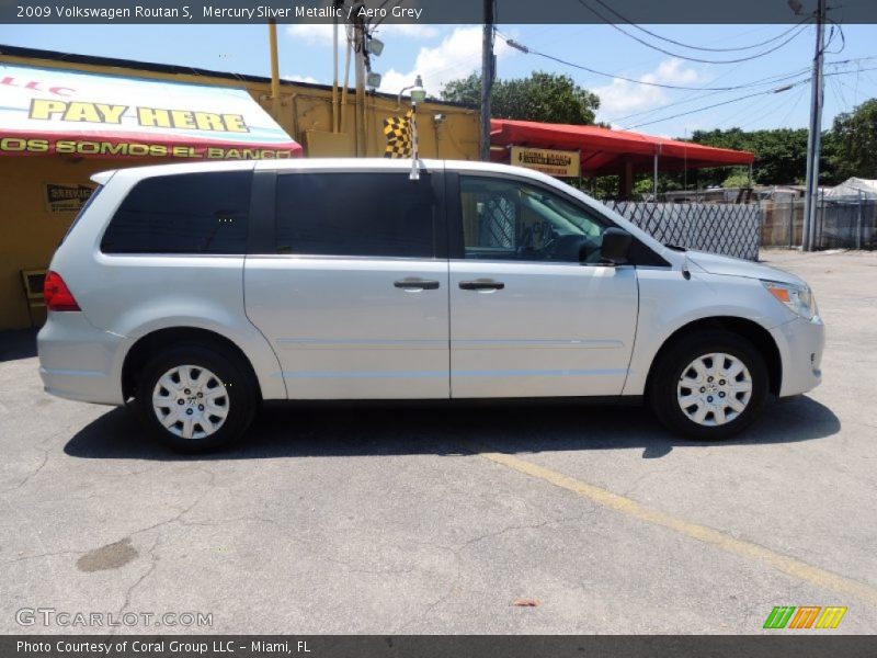 Mercury Sliver Metallic / Aero Grey 2009 Volkswagen Routan S