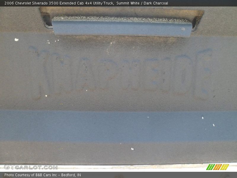 Summit White / Dark Charcoal 2006 Chevrolet Silverado 3500 Extended Cab 4x4 Utility Truck