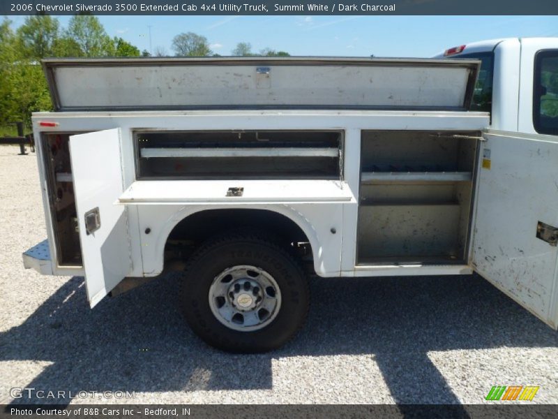Summit White / Dark Charcoal 2006 Chevrolet Silverado 3500 Extended Cab 4x4 Utility Truck