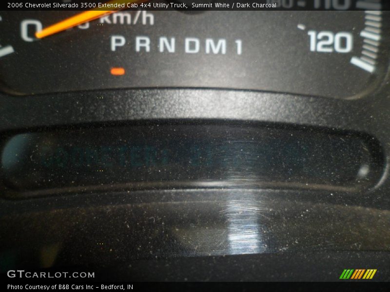 Summit White / Dark Charcoal 2006 Chevrolet Silverado 3500 Extended Cab 4x4 Utility Truck
