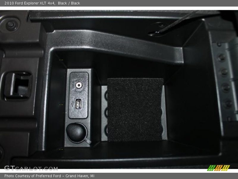 Black / Black 2010 Ford Explorer XLT 4x4