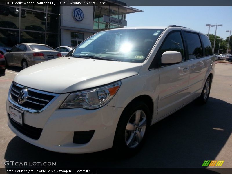 Calla Lily White / Sierra Stone 2011 Volkswagen Routan SEL