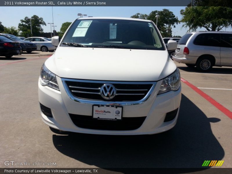 Calla Lily White / Sierra Stone 2011 Volkswagen Routan SEL