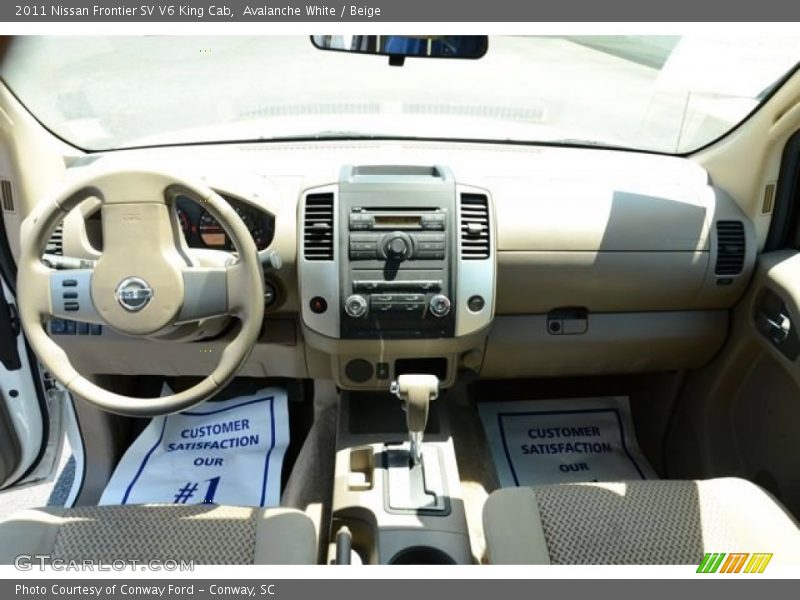 Avalanche White / Beige 2011 Nissan Frontier SV V6 King Cab