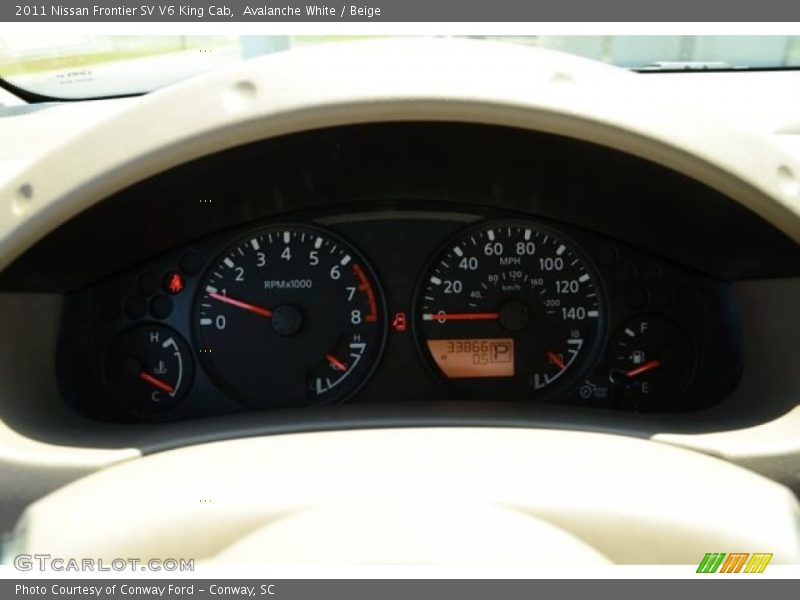 Avalanche White / Beige 2011 Nissan Frontier SV V6 King Cab