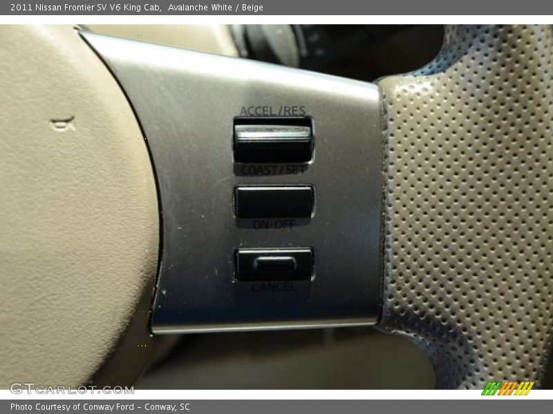 Avalanche White / Beige 2011 Nissan Frontier SV V6 King Cab