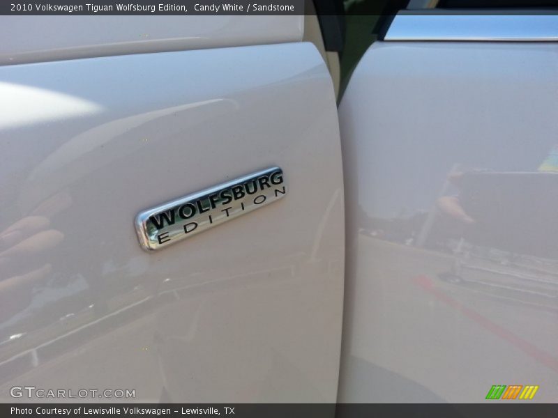 Candy White / Sandstone 2010 Volkswagen Tiguan Wolfsburg Edition