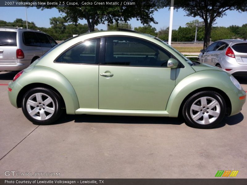 Gecko Green Metallic / Cream 2007 Volkswagen New Beetle 2.5 Coupe