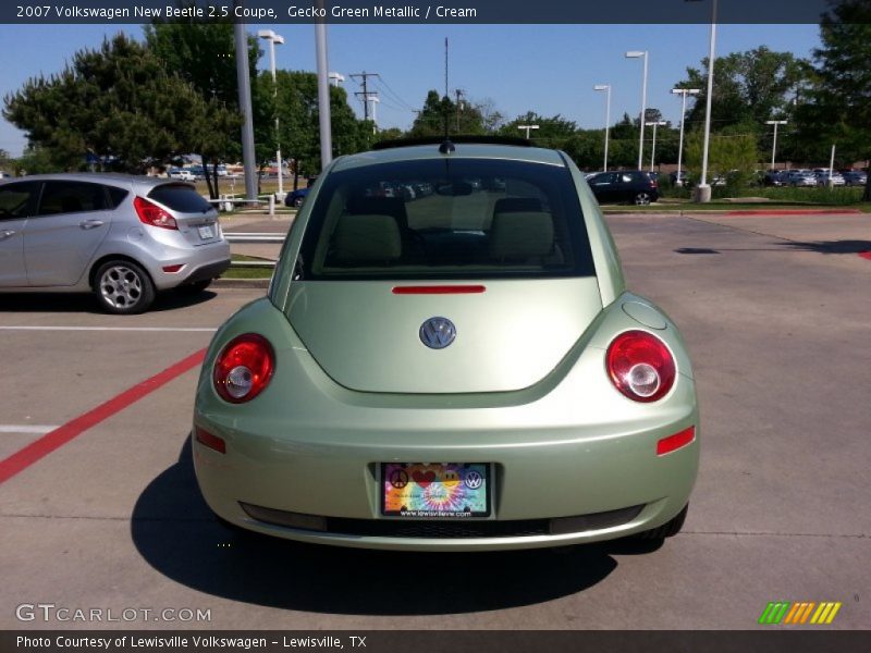 Gecko Green Metallic / Cream 2007 Volkswagen New Beetle 2.5 Coupe