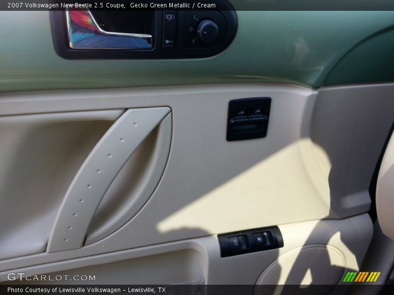 Gecko Green Metallic / Cream 2007 Volkswagen New Beetle 2.5 Coupe