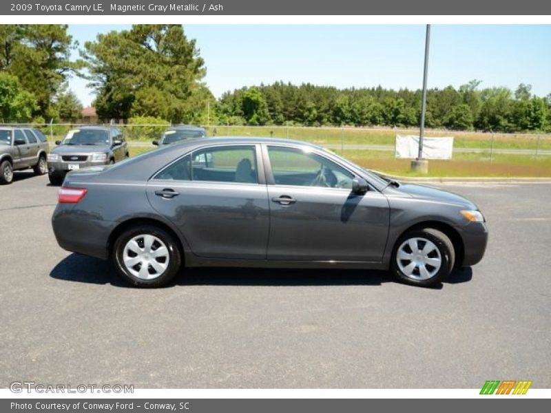 Magnetic Gray Metallic / Ash 2009 Toyota Camry LE