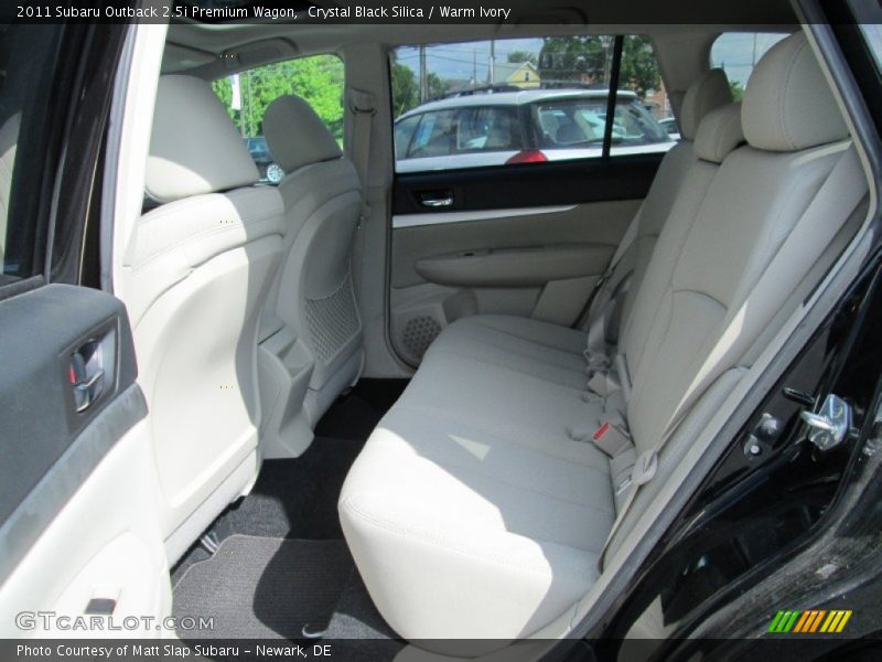 Crystal Black Silica / Warm Ivory 2011 Subaru Outback 2.5i Premium Wagon