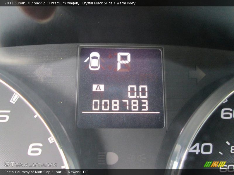 Crystal Black Silica / Warm Ivory 2011 Subaru Outback 2.5i Premium Wagon