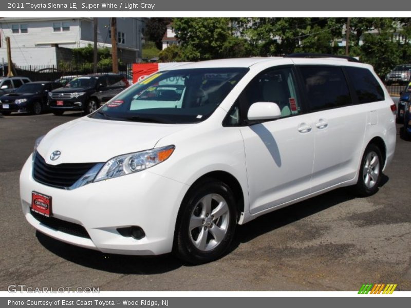 Super White / Light Gray 2011 Toyota Sienna LE