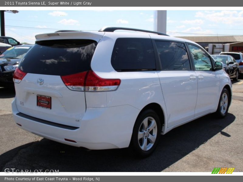 Super White / Light Gray 2011 Toyota Sienna LE