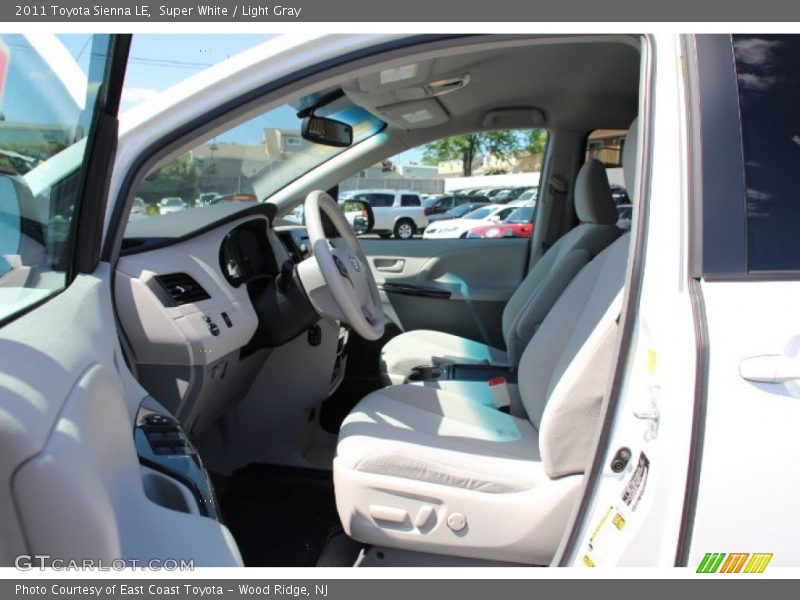 Super White / Light Gray 2011 Toyota Sienna LE