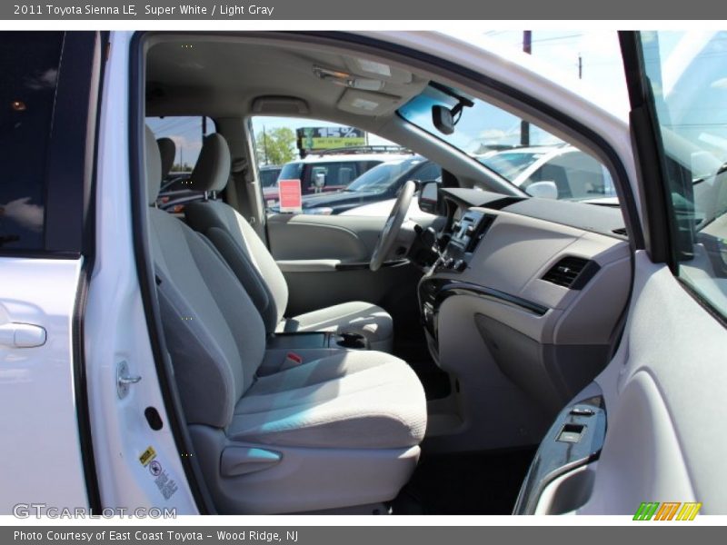 Super White / Light Gray 2011 Toyota Sienna LE