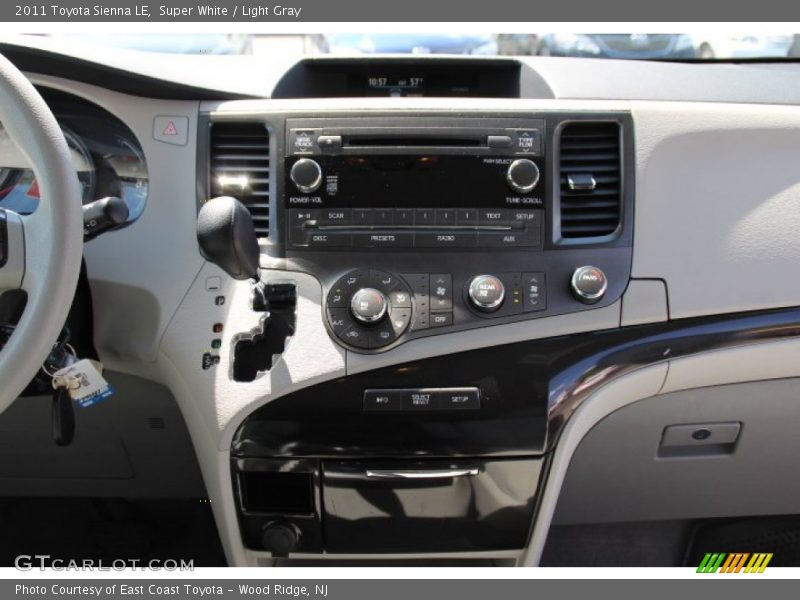 Super White / Light Gray 2011 Toyota Sienna LE