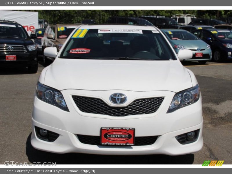 Super White / Dark Charcoal 2011 Toyota Camry SE