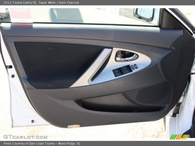 Super White / Dark Charcoal 2011 Toyota Camry SE