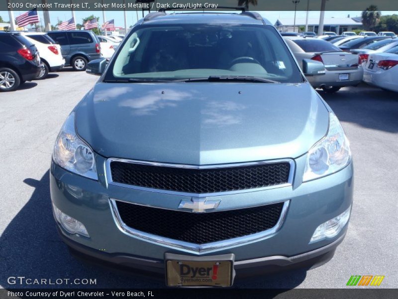 Silver Moss Metallic / Dark Gray/Light Gray 2009 Chevrolet Traverse LT