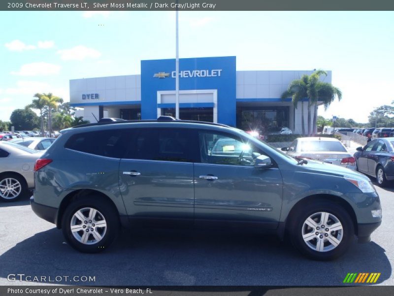 Silver Moss Metallic / Dark Gray/Light Gray 2009 Chevrolet Traverse LT