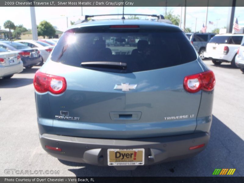 Silver Moss Metallic / Dark Gray/Light Gray 2009 Chevrolet Traverse LT