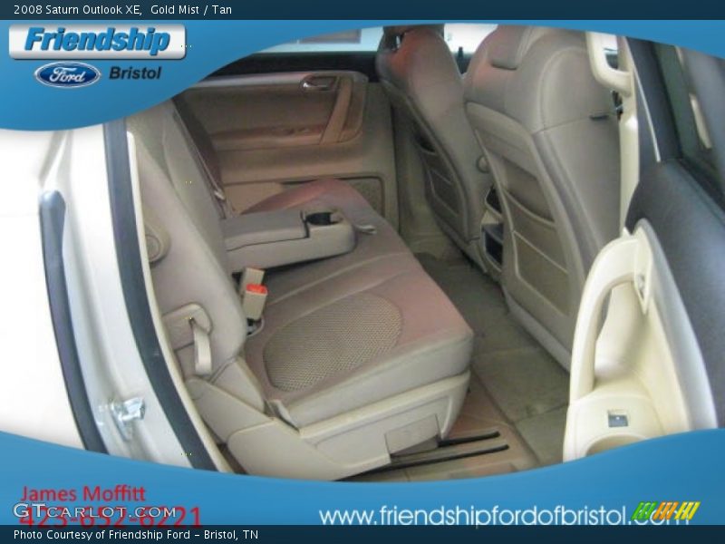 Gold Mist / Tan 2008 Saturn Outlook XE