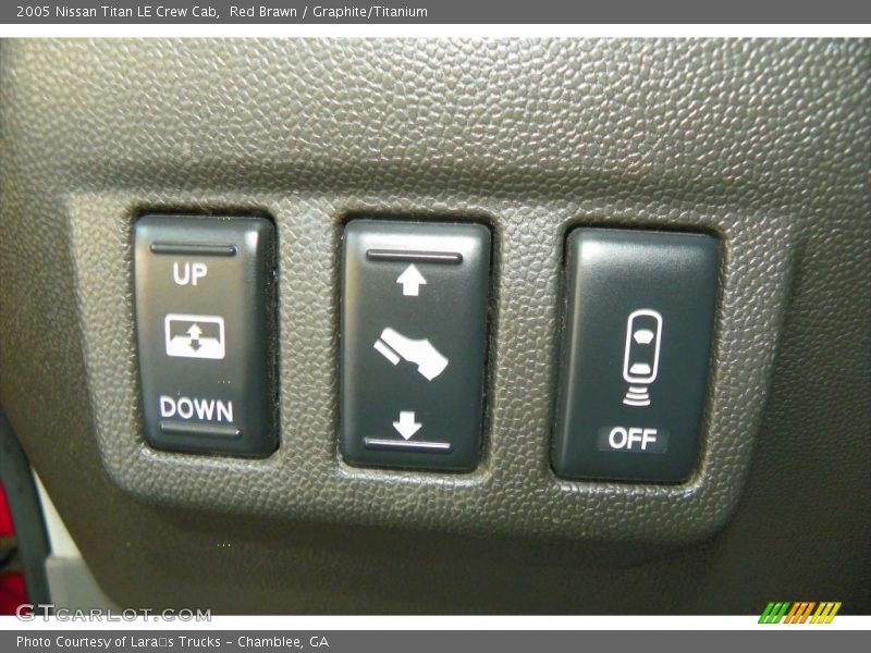 Red Brawn / Graphite/Titanium 2005 Nissan Titan LE Crew Cab