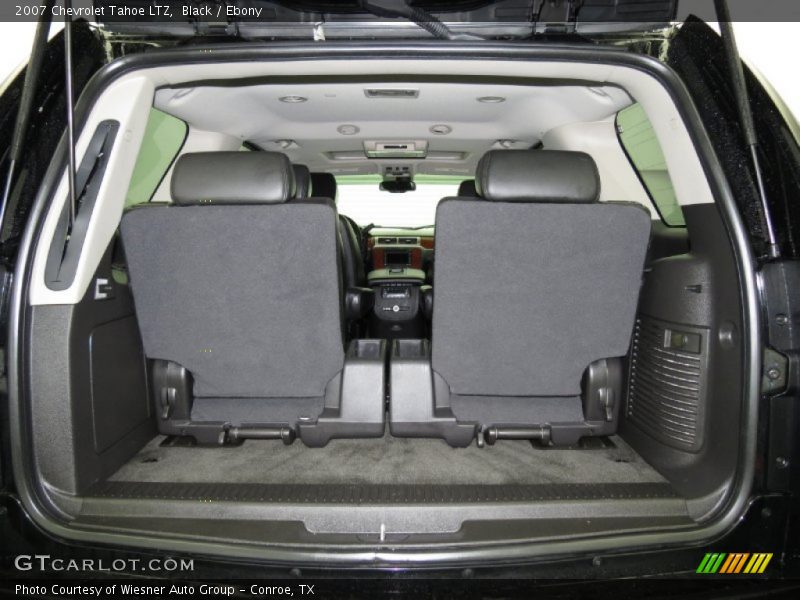  2007 Tahoe LTZ Trunk