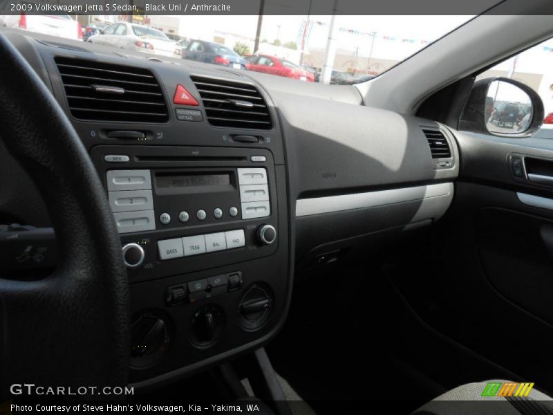 Black Uni / Anthracite 2009 Volkswagen Jetta S Sedan