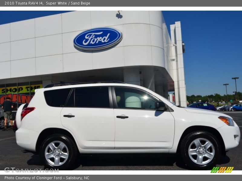Super White / Sand Beige 2010 Toyota RAV4 I4