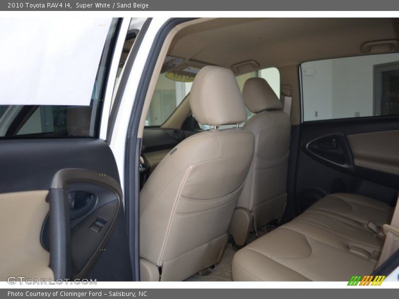 Super White / Sand Beige 2010 Toyota RAV4 I4