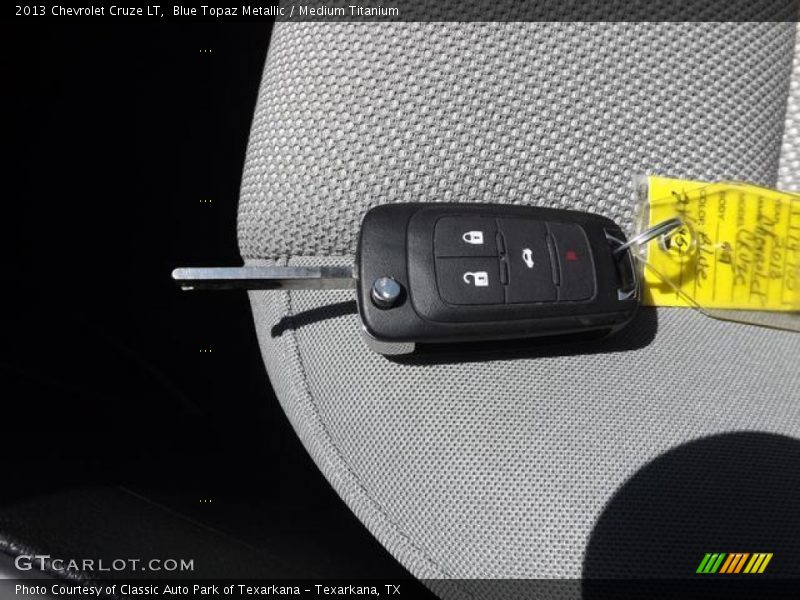 Blue Topaz Metallic / Medium Titanium 2013 Chevrolet Cruze LT