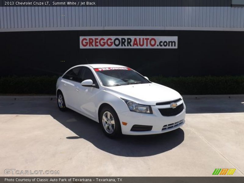 Summit White / Jet Black 2013 Chevrolet Cruze LT