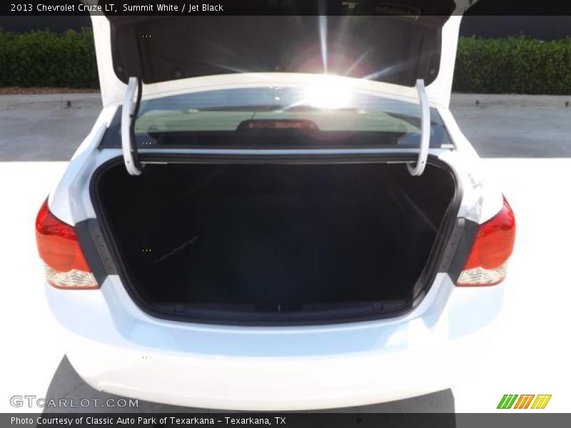 Summit White / Jet Black 2013 Chevrolet Cruze LT