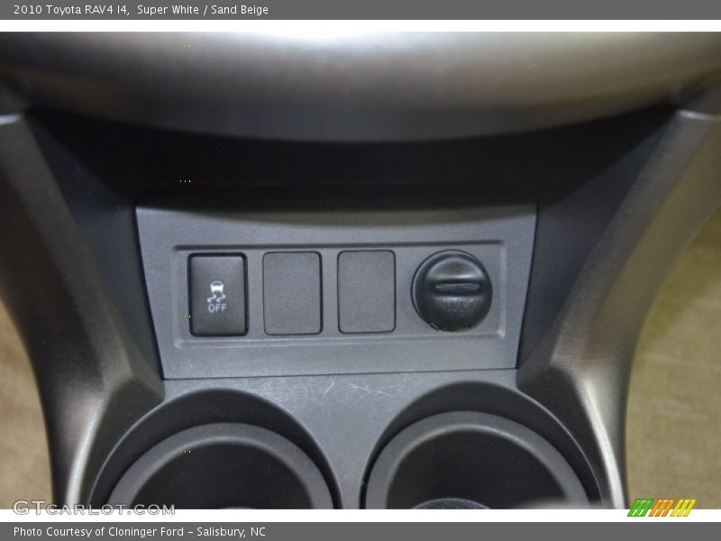Super White / Sand Beige 2010 Toyota RAV4 I4