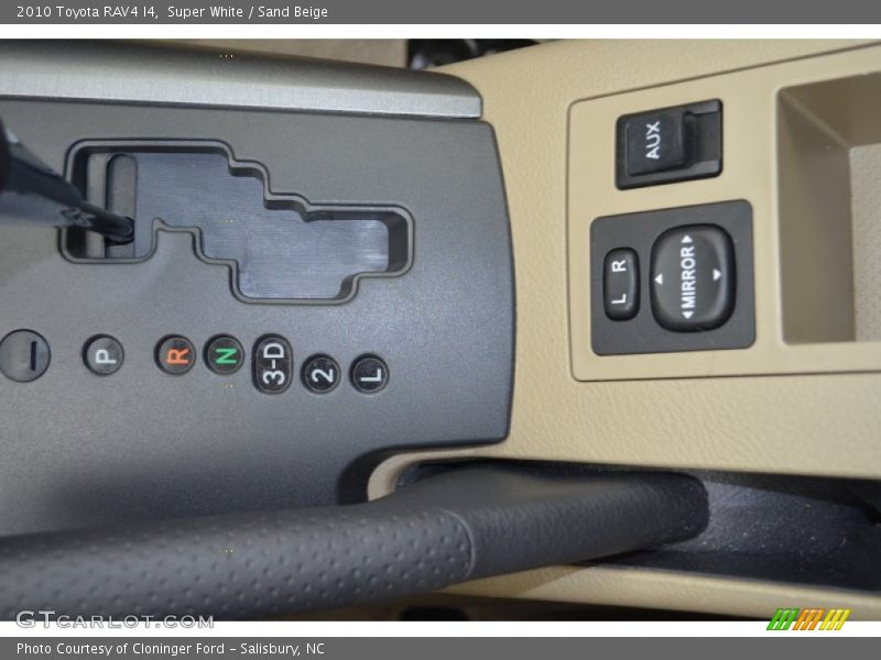 Super White / Sand Beige 2010 Toyota RAV4 I4