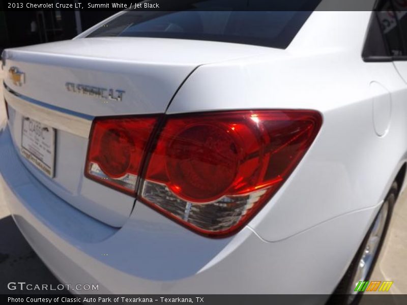 Summit White / Jet Black 2013 Chevrolet Cruze LT