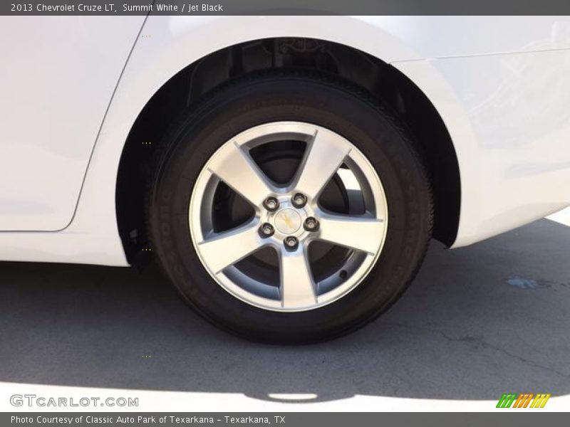 Summit White / Jet Black 2013 Chevrolet Cruze LT