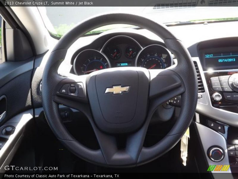 Summit White / Jet Black 2013 Chevrolet Cruze LT