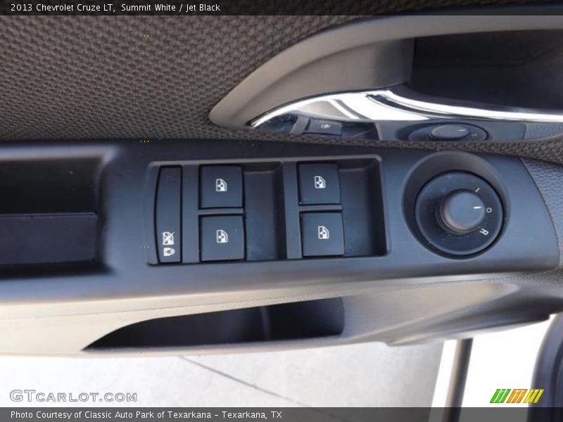 Summit White / Jet Black 2013 Chevrolet Cruze LT