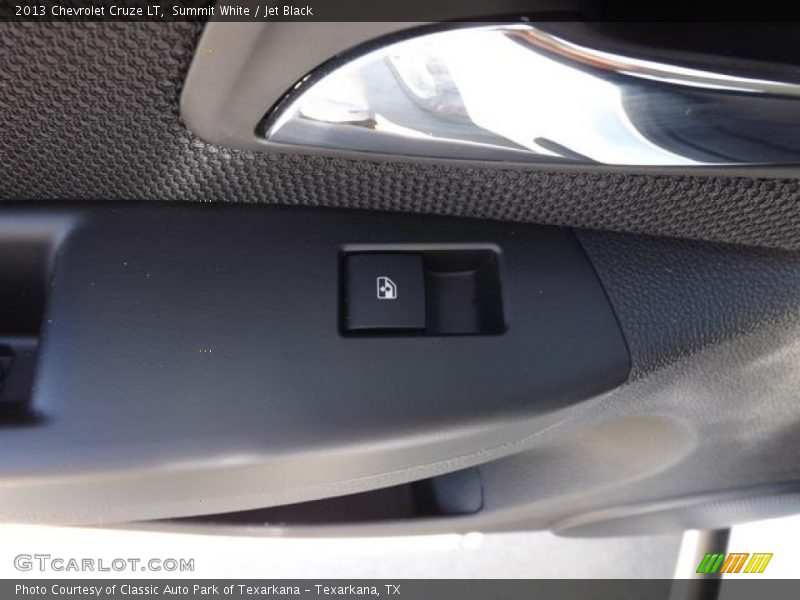 Summit White / Jet Black 2013 Chevrolet Cruze LT