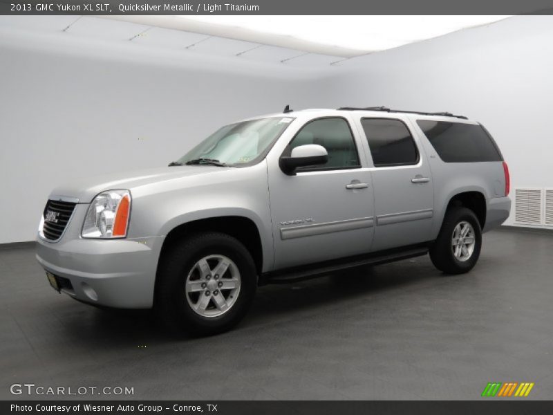 Front 3/4 View of 2013 Yukon XL SLT