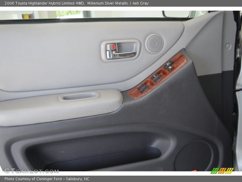 Millenium Silver Metallic / Ash Gray 2006 Toyota Highlander Hybrid Limited 4WD