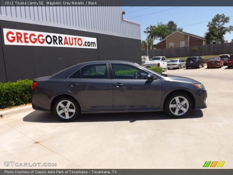 Magnetic Gray Metallic / Black 2012 Toyota Camry SE